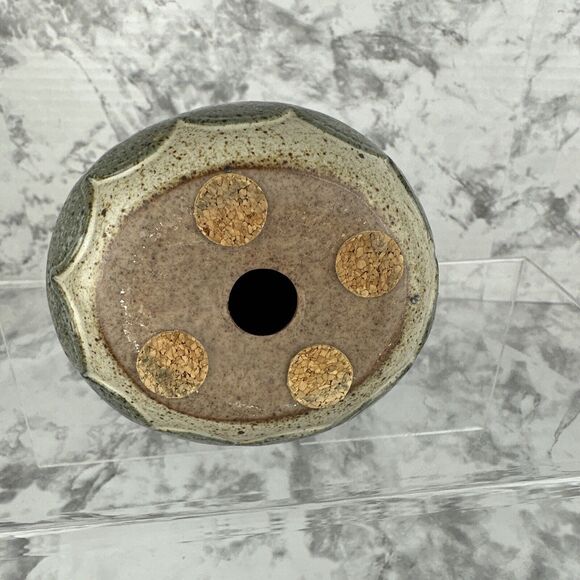 Vintage UCTCI Japanese Pottery Figurine Girl Carrying Pot Green Bell Dress - Picture 6 of 6